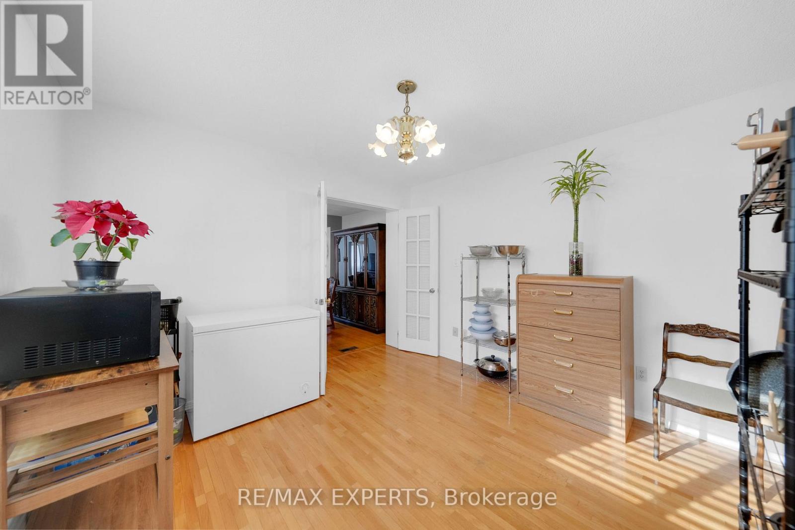 75 St Lucie Drive, Toronto, Ontario  M9M 1T1 - Photo 15 - W12940390