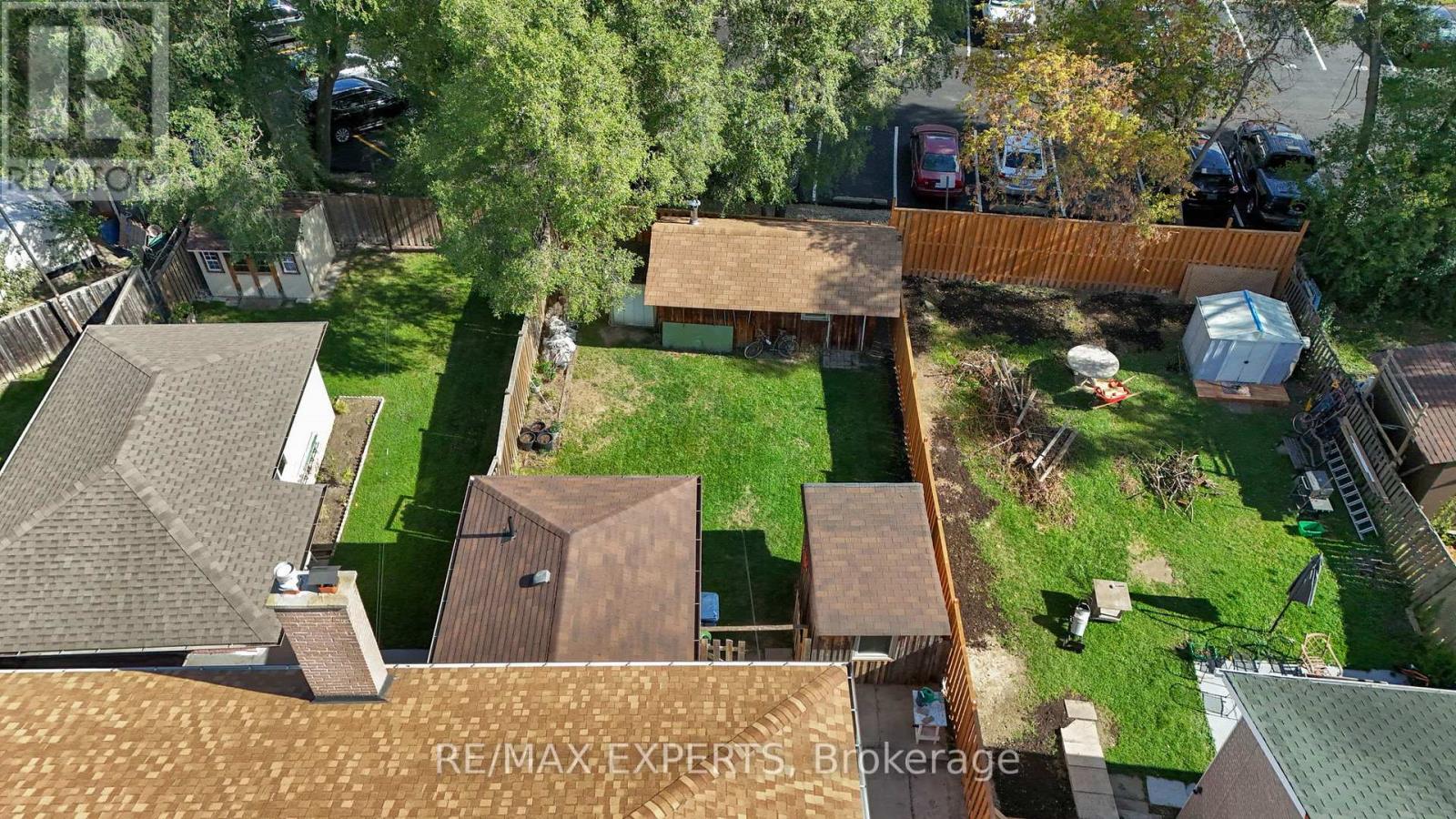 75 St Lucie Drive, Toronto, Ontario  M9M 1T1 - Photo 3 - W12940390