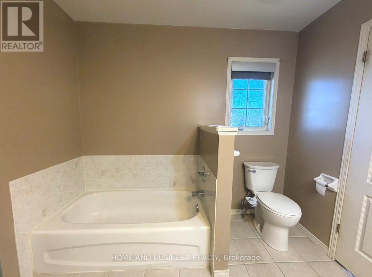 91 Montgomery Boulevard, Orangeville, Ontario  L9W 5H6 - Photo 12 - W12940412