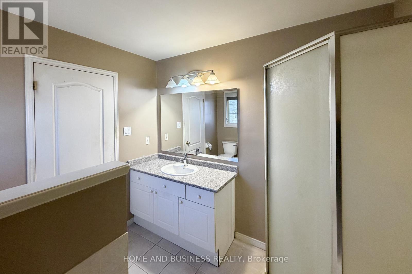 91 Montgomery Boulevard, Orangeville, Ontario  L9W 5H6 - Photo 13 - W12940412