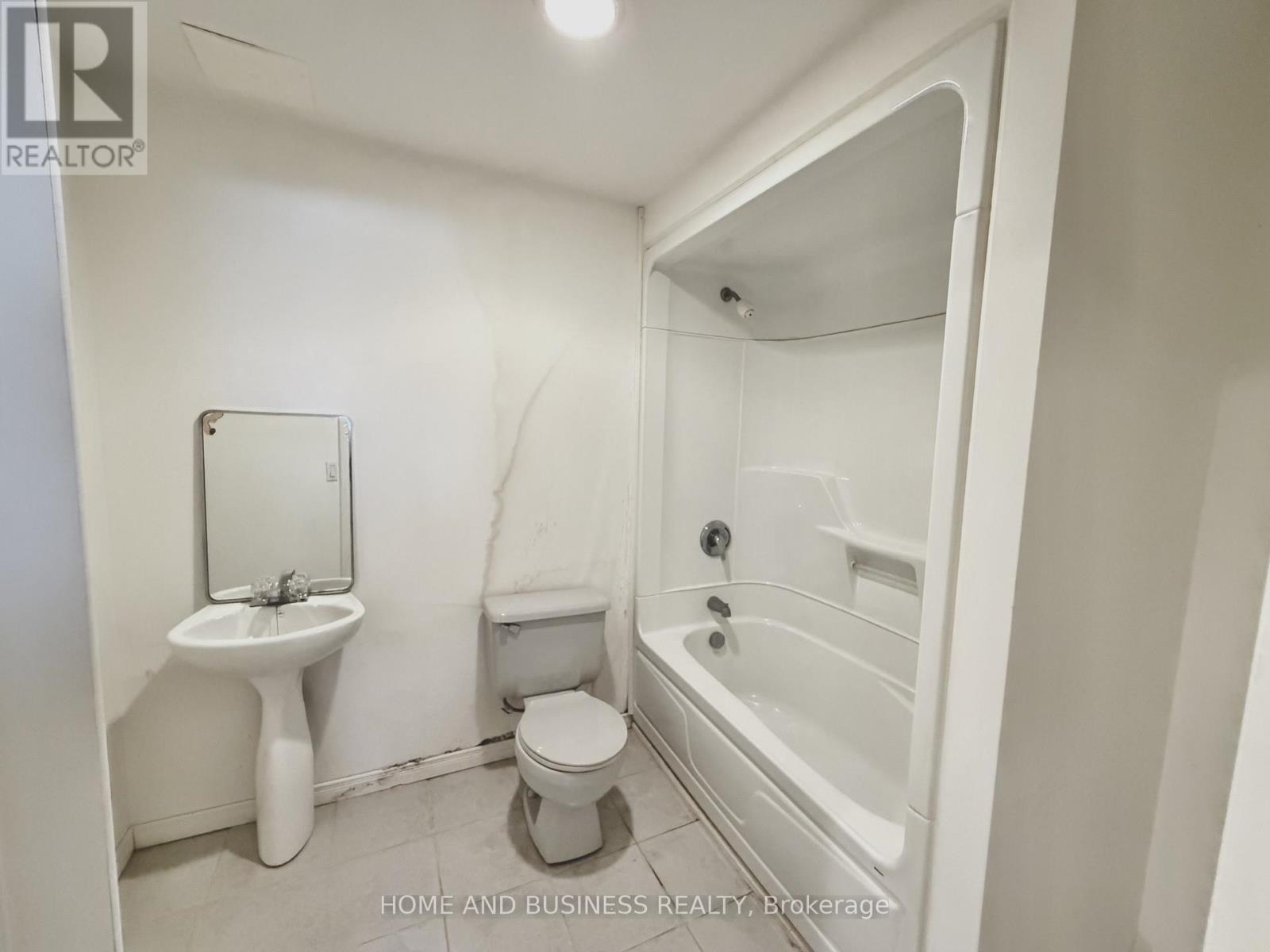 91 Montgomery Boulevard, Orangeville, Ontario  L9W 5H6 - Photo 16 - W12940412