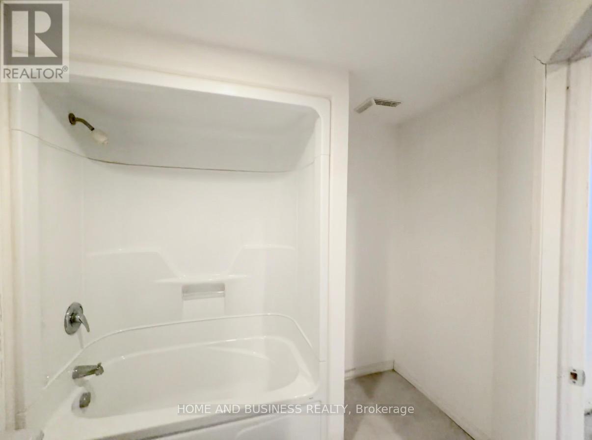 91 Montgomery Boulevard, Orangeville, Ontario  L9W 5H6 - Photo 17 - W12940412