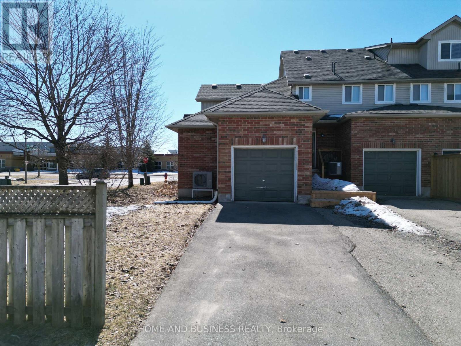 91 Montgomery Boulevard, Orangeville, Ontario  L9W 5H6 - Photo 5 - W12940412