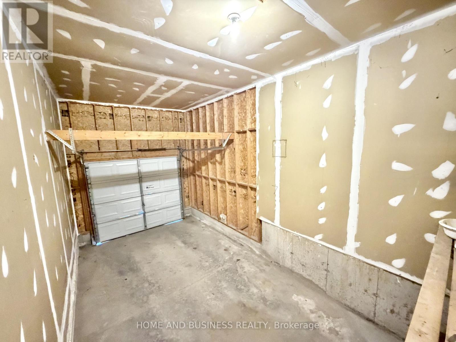 91 Montgomery Boulevard, Orangeville, Ontario  L9W 5H6 - Photo 7 - W12940412