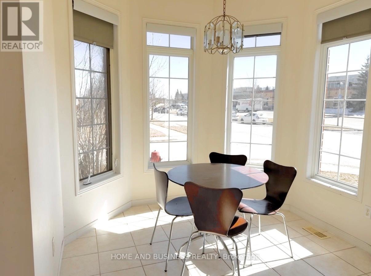 91 Montgomery Boulevard, Orangeville, Ontario  L9W 5H6 - Photo 9 - W12940412