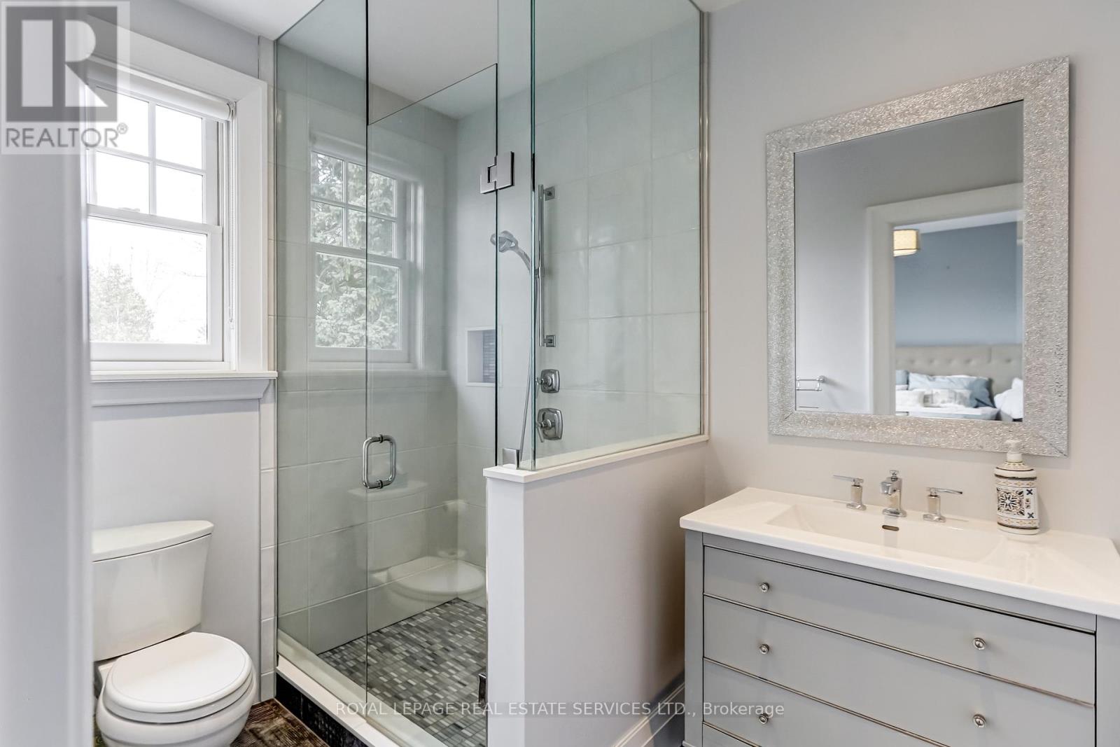 34 Lambeth Road, Toronto, Ontario  M9A 2Y7 - Photo 20 - W12940442