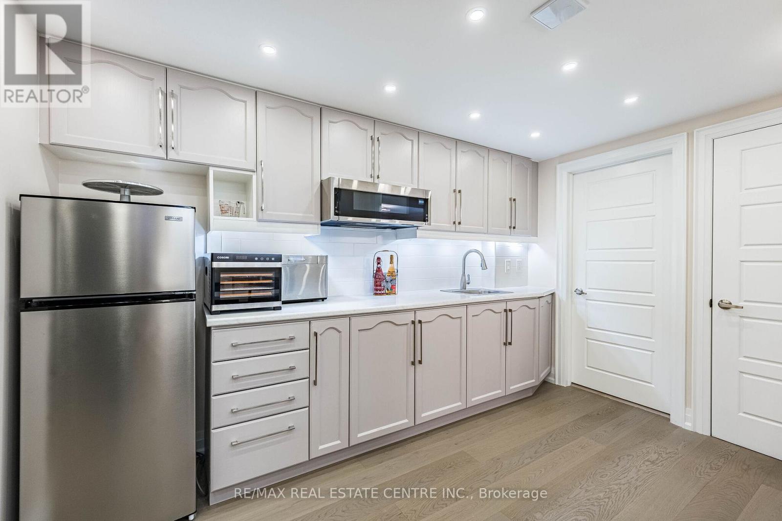 6340 Longspur Road, Mississauga, Ontario  L5N 6G8 - Photo 32 - W12940462