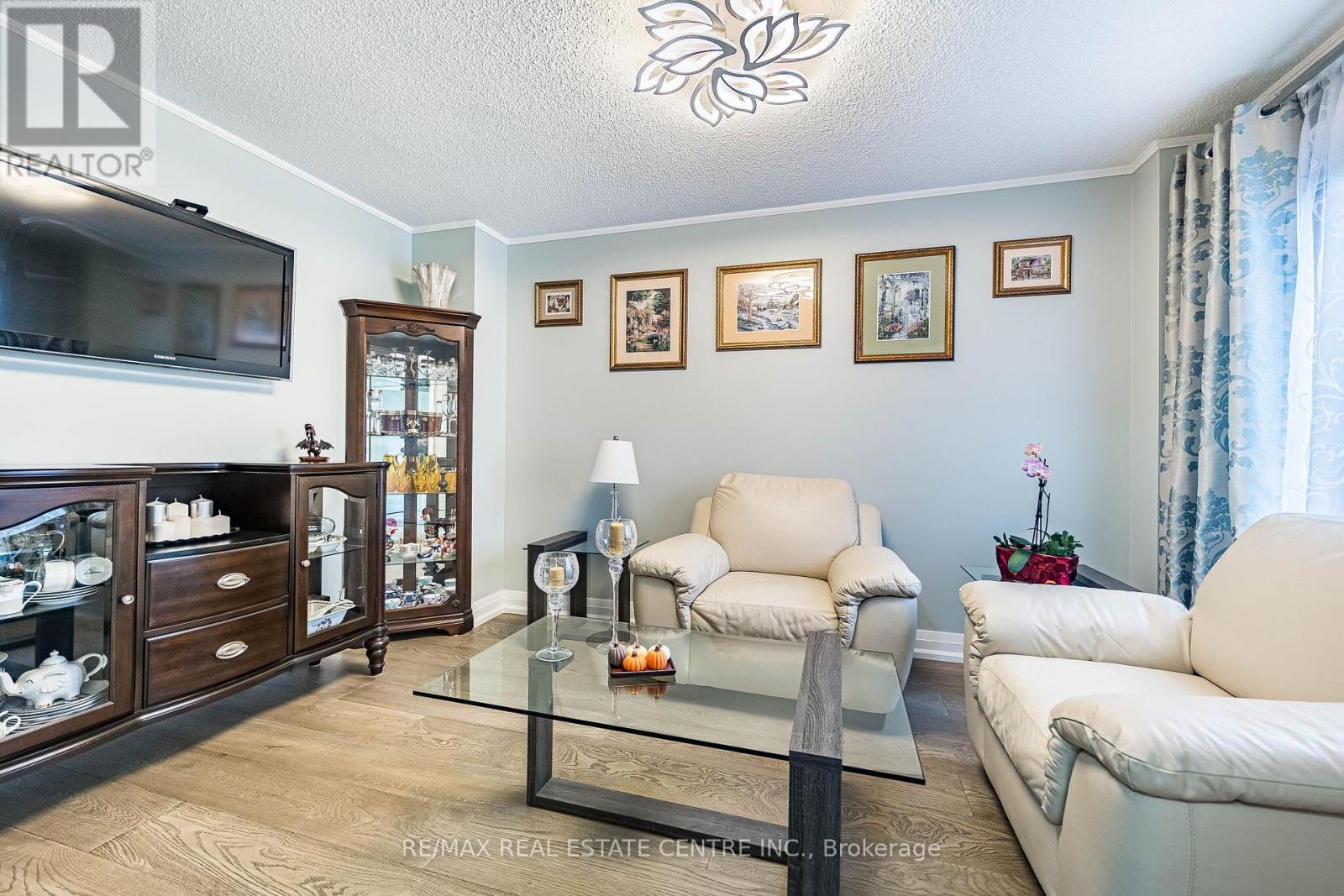 6340 Longspur Road, Mississauga, Ontario  L5N 6G8 - Photo 5 - W12940462