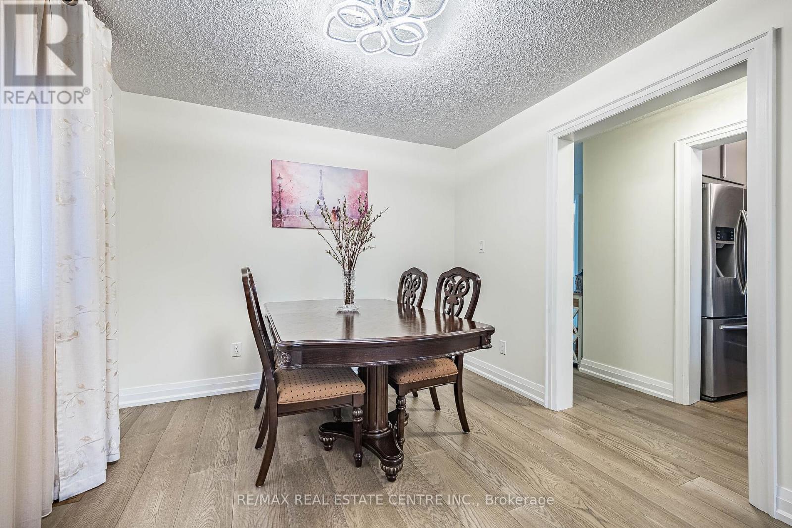 6340 Longspur Road, Mississauga, Ontario  L5N 6G8 - Photo 7 - W12940462