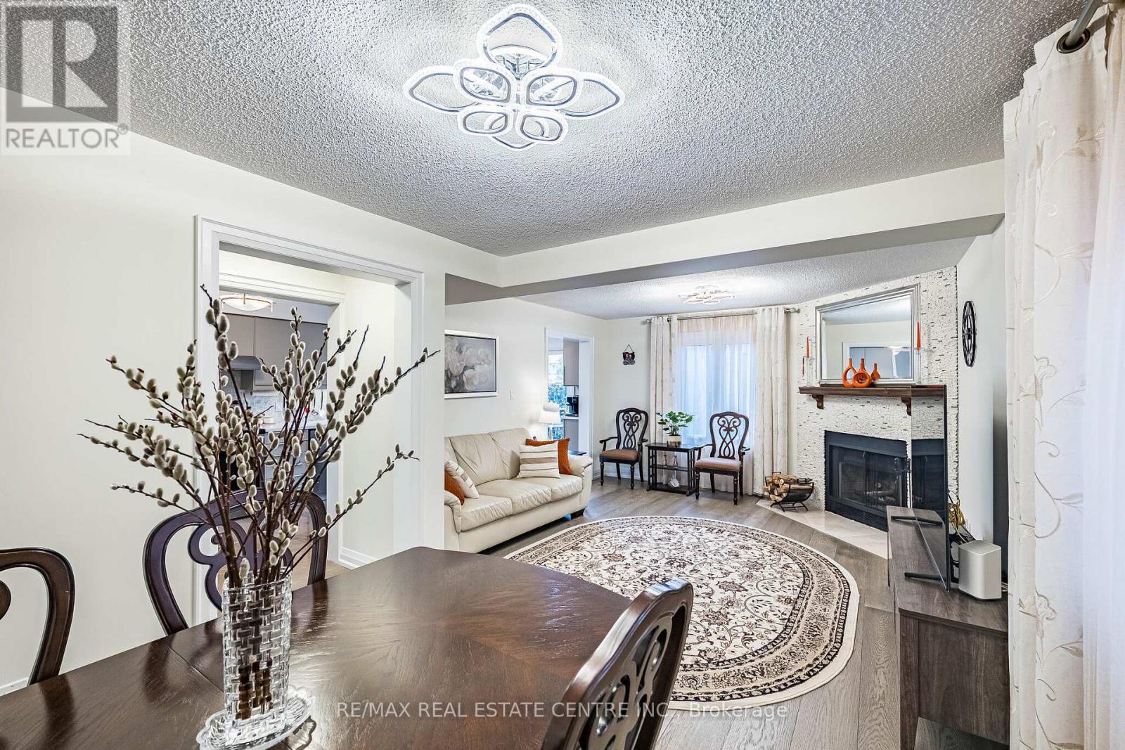 6340 Longspur Road, Mississauga, Ontario  L5N 6G8 - Photo 9 - W12940462