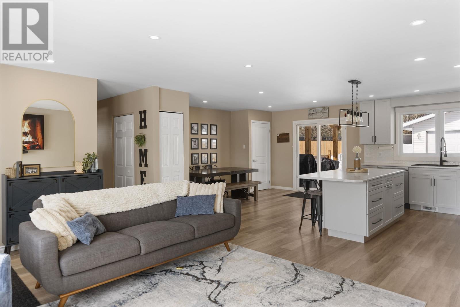 153 Fairbank Cres, Thunder Bay, Ontario  P7B 5M1 - Photo 2 - TB2600567