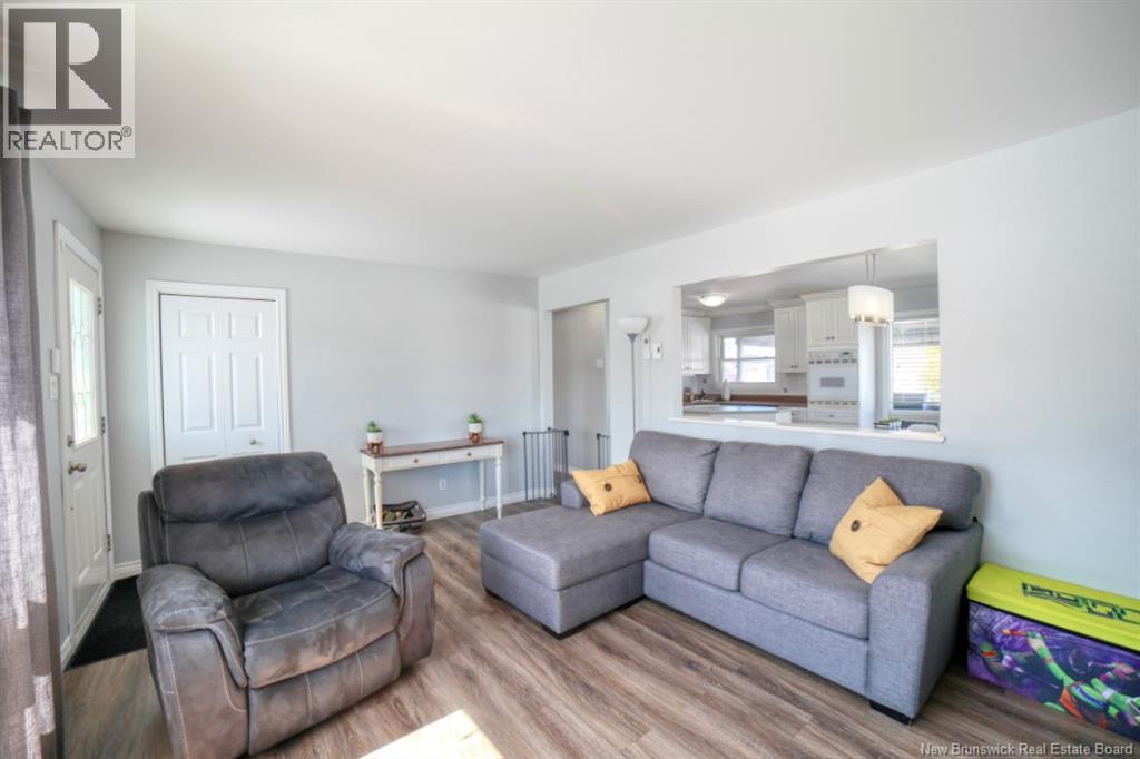 190 Neil, Bathurst, New Brunswick  E2A 3E4 - Photo 11 - NB136036