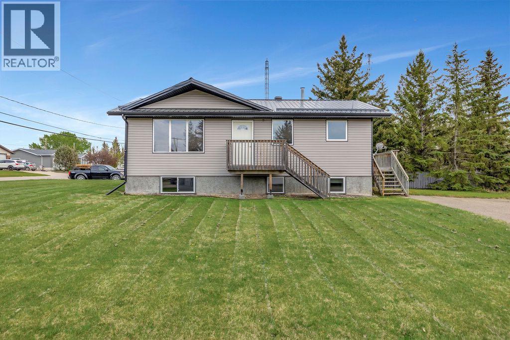 201 3 Avenue E, Neilburg, Saskatchewan