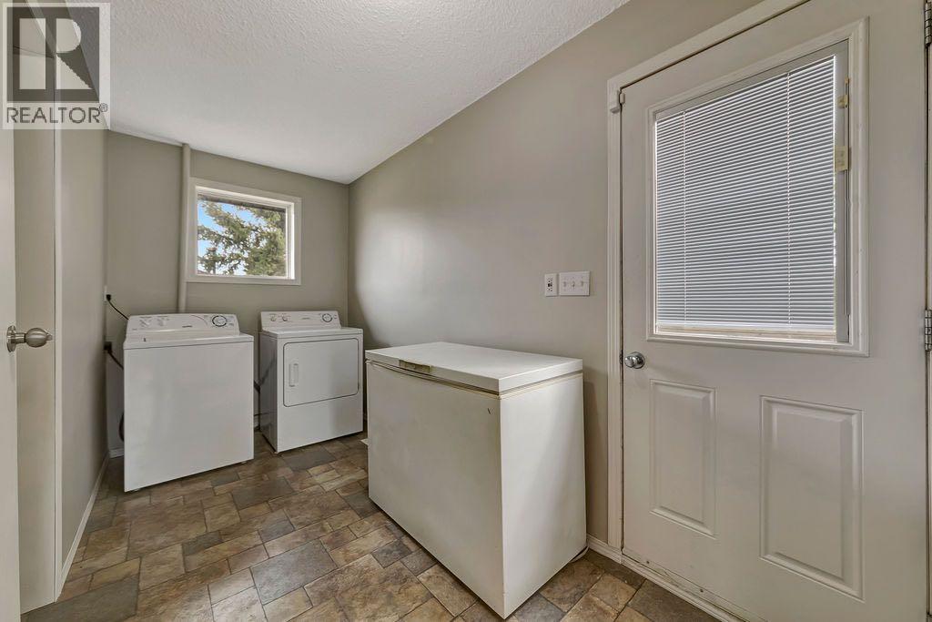 201 3 Avenue E, Neilburg, Saskatchewan  S0M 2C0 - Photo 5 - A2221876