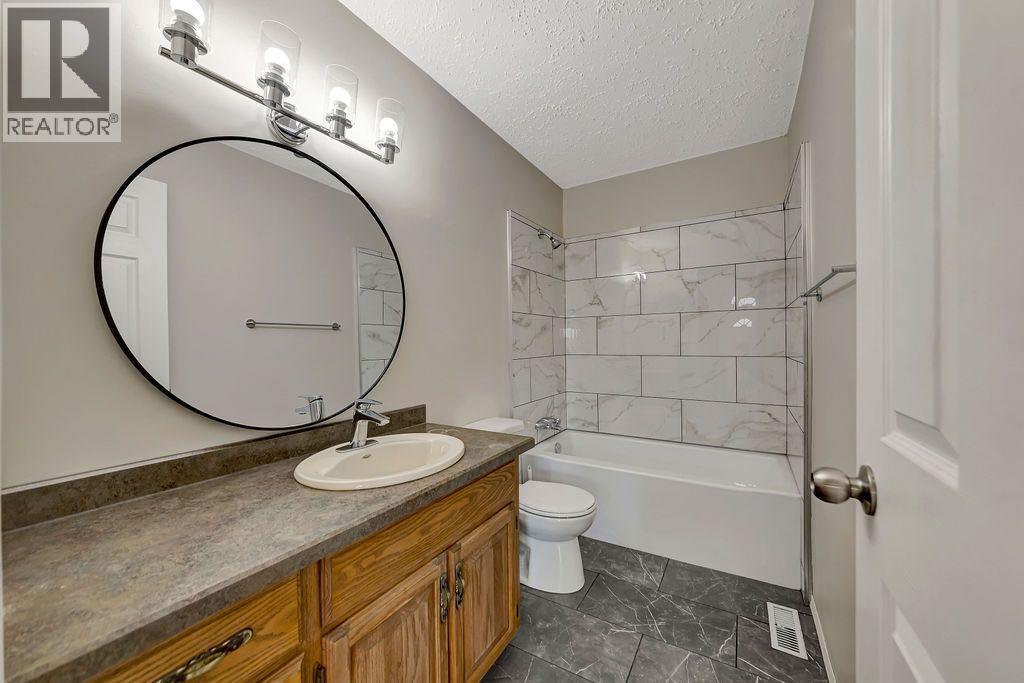 201 3 Avenue E, Neilburg, Saskatchewan  S0M 2C0 - Photo 13 - A2221876