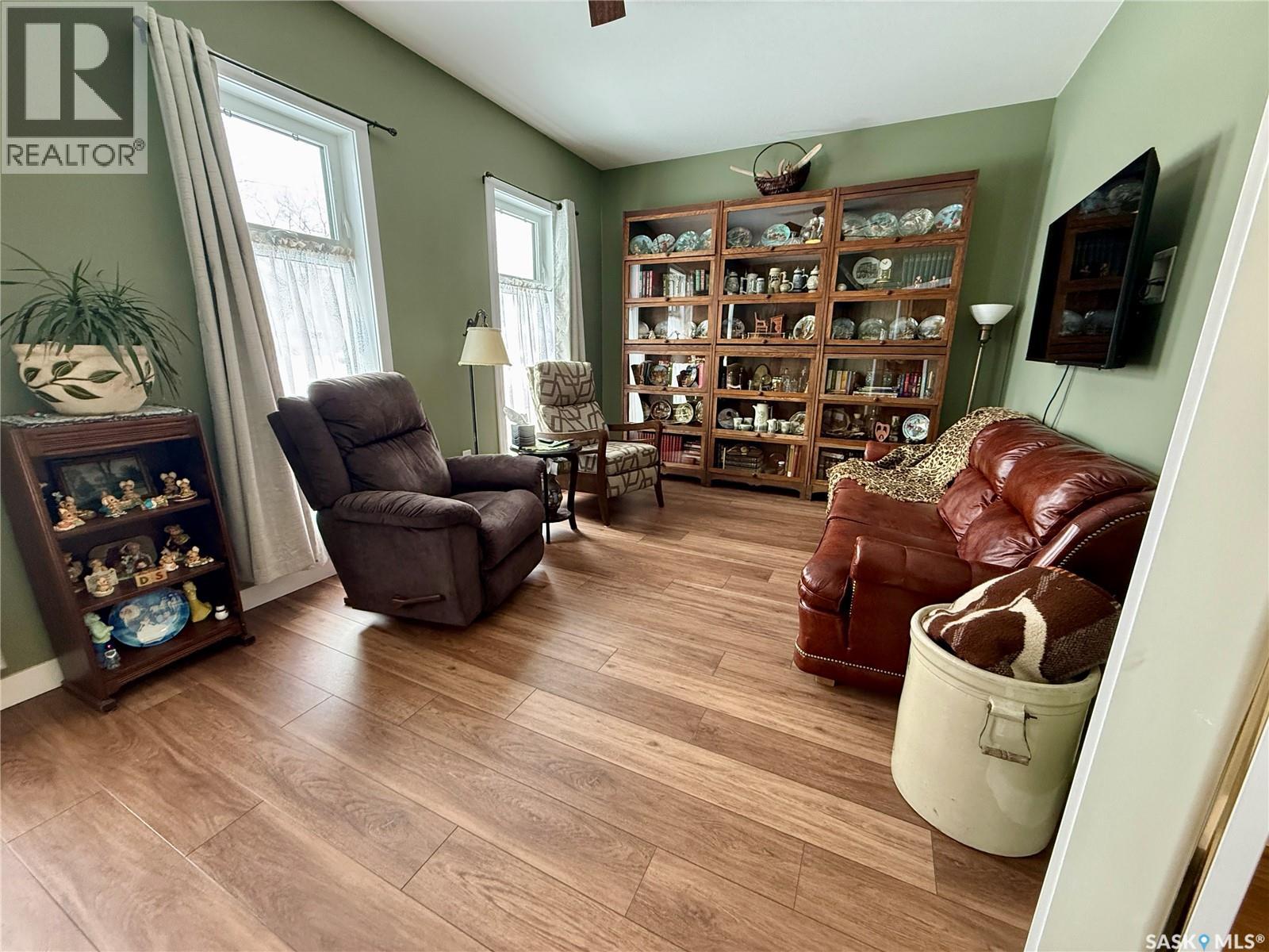 742 99th Street, North Battleford, Saskatchewan  S9A 0N9 - Photo 4 - SK031630