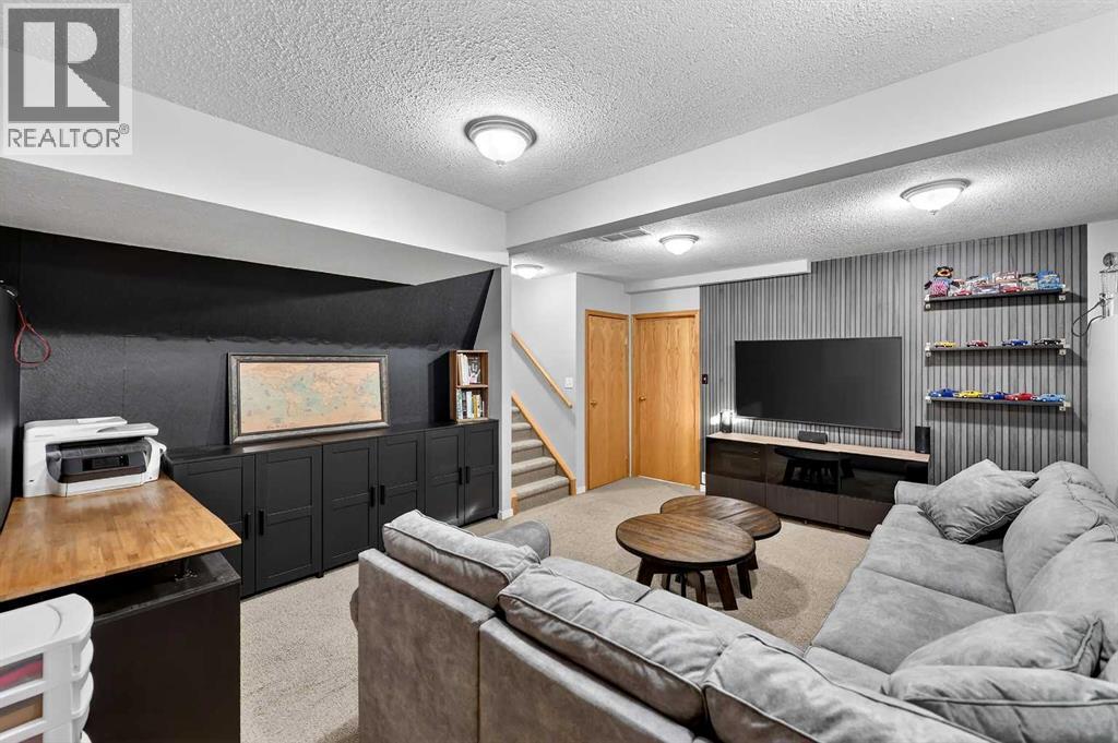 1336 Meadowbrook Drive SE, Airdrie, Alberta  T4A 2B3 - Photo 38 - A2279536