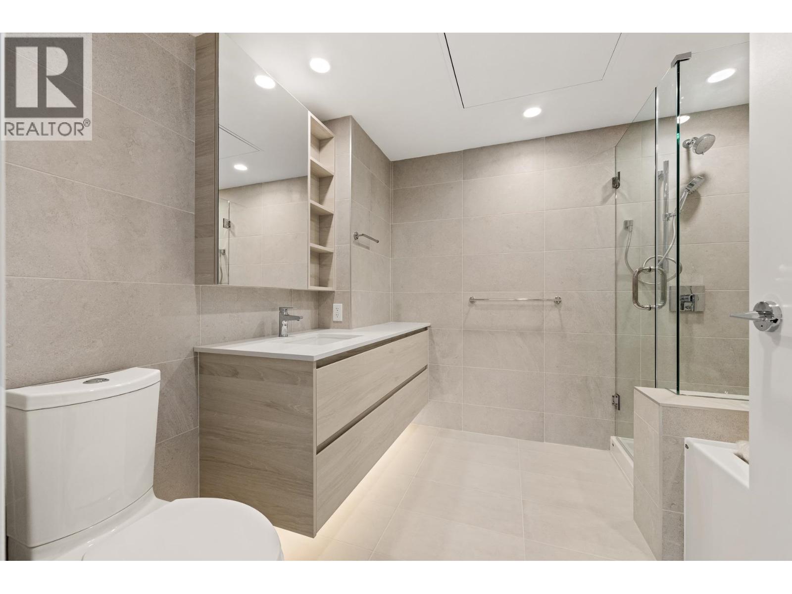 220 1981 Macdonald Street, Vancouver, British Columbia  V6K 0H9 - Photo 18 - R3098910