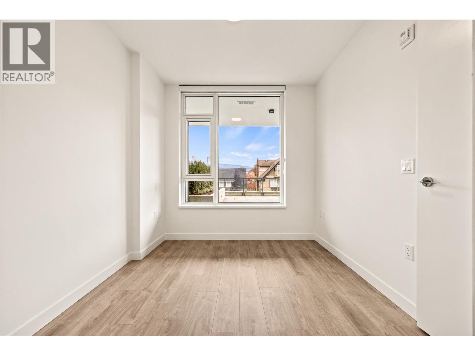 220 1981 Macdonald Street, Vancouver, British Columbia  V6K 0H9 - Photo 17 - R3098910