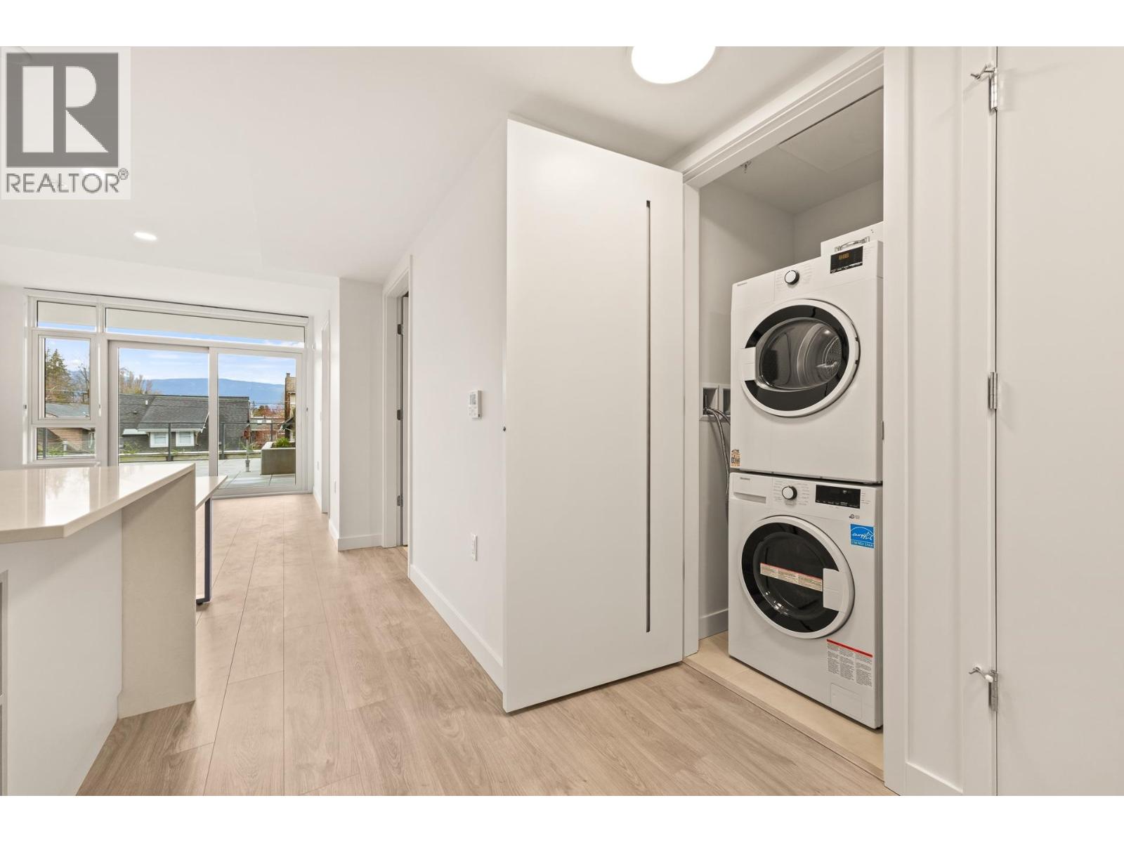 220 1981 Macdonald Street, Vancouver, British Columbia  V6K 0H9 - Photo 7 - R3098910