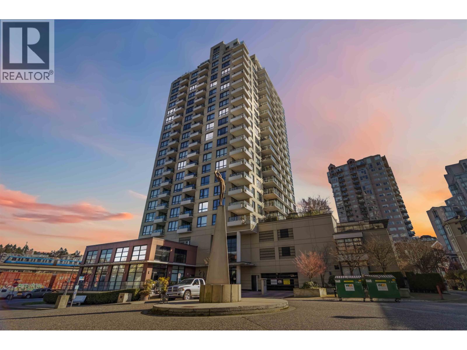 601 1 Renaissance Square, New Westminster, British Columbia  V3M 0B6 - Photo 1 - R3105149