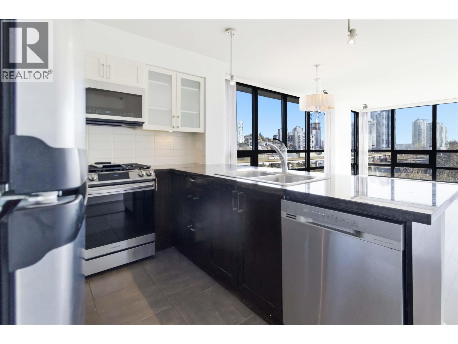 601 1 Renaissance Square, New Westminster, British Columbia  V3M 0B6 - Photo 21 - R3105149