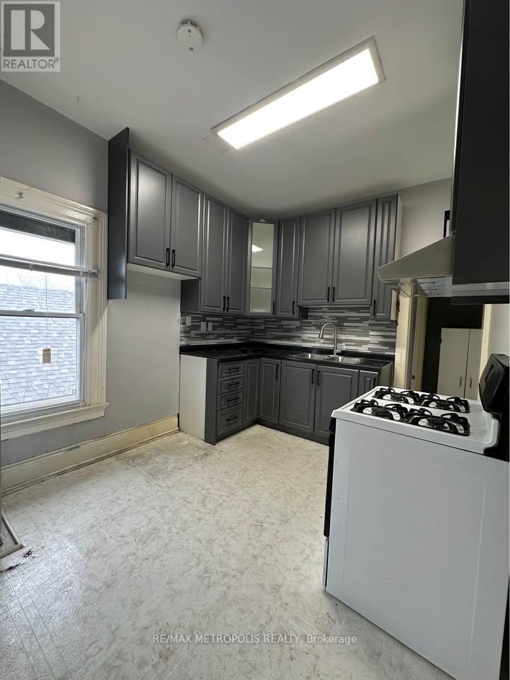 2 - 22 Haynes Avenue, St. Catharines, Ontario  L2R 3Z1 - Photo 5 - X12940296