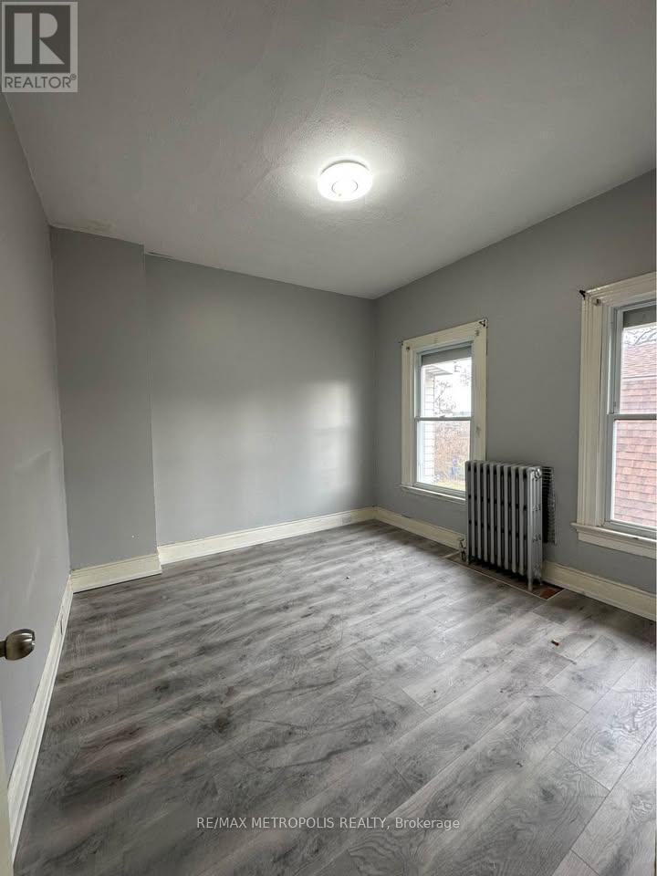 2 - 22 Haynes Avenue, St. Catharines, Ontario  L2R 3Z1 - Photo 6 - X12940296