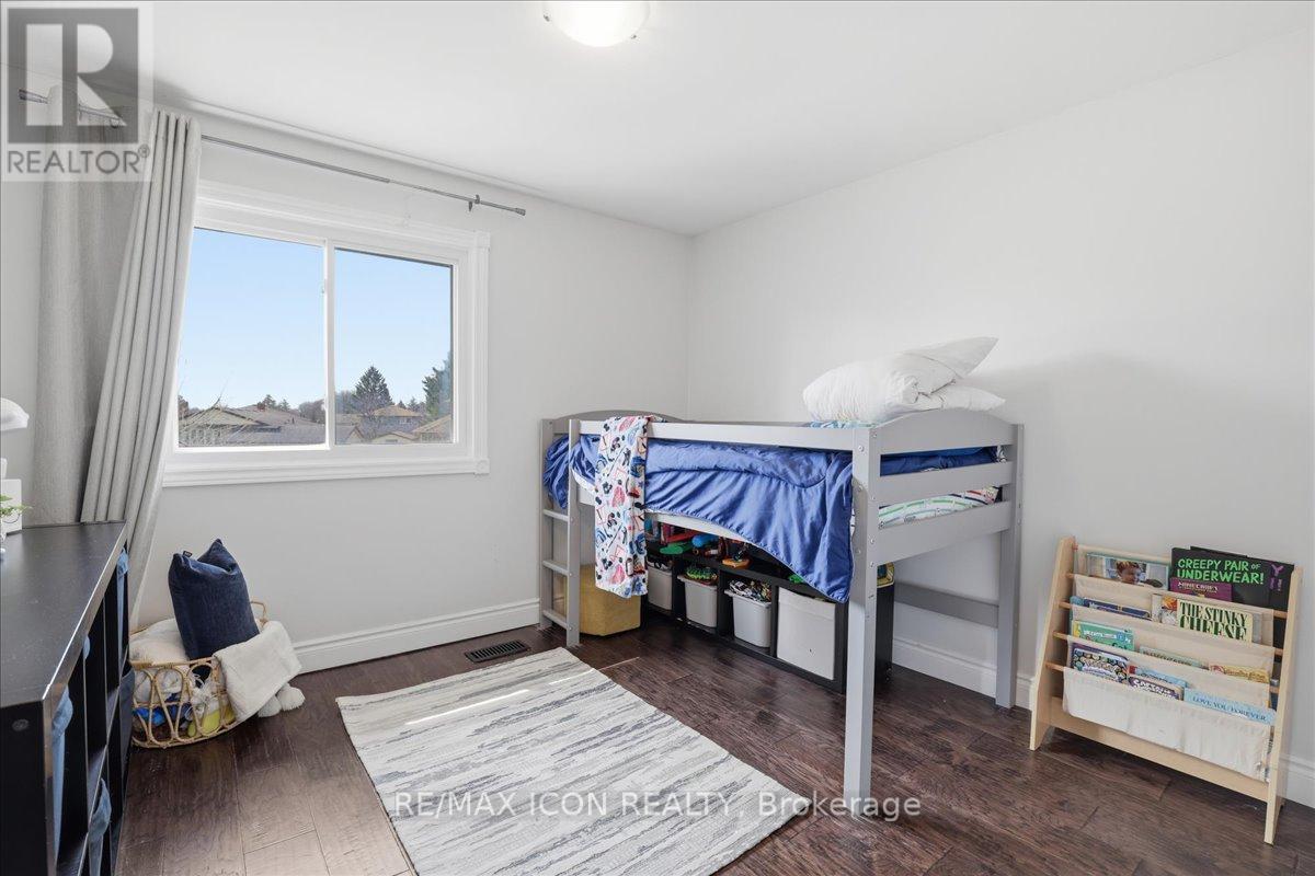 112 White Oak Place, Waterloo, Ontario  N2V 1B2 - Photo 26 - X12940322