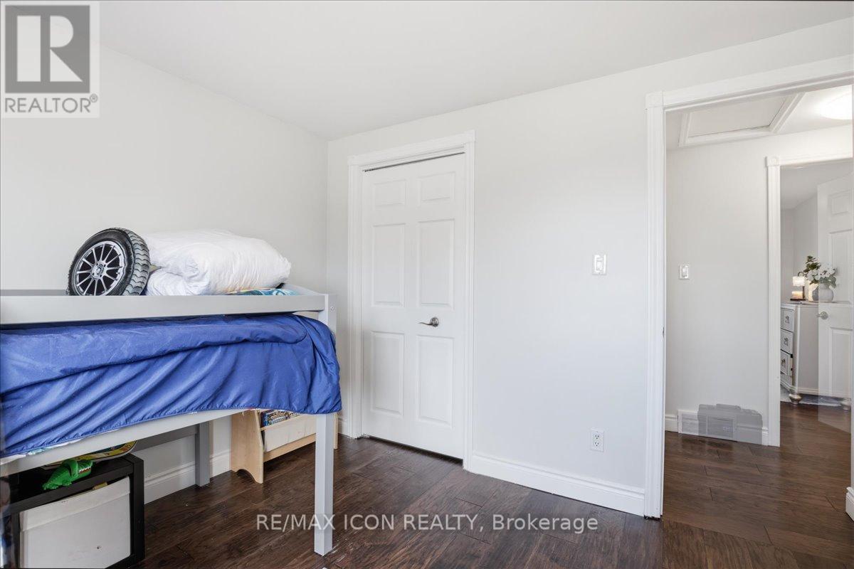 112 White Oak Place, Waterloo, Ontario  N2V 1B2 - Photo 27 - X12940322