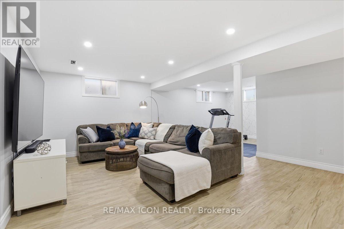 112 White Oak Place, Waterloo, Ontario  N2V 1B2 - Photo 28 - X12940322