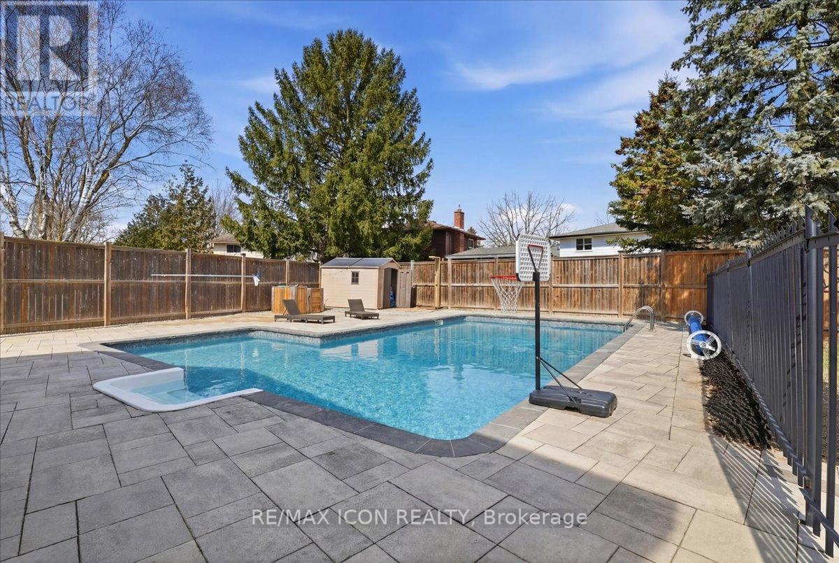 112 White Oak Place, Waterloo, Ontario  N2V 1B2 - Photo 40 - X12940322