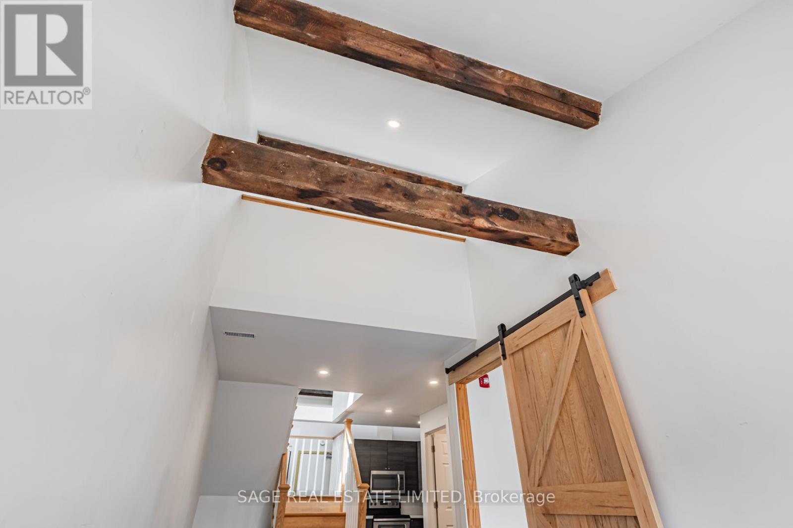 3 - 14 Cross Street, Hamilton, Ontario  L9H 2R4 - Photo 11 - X12940324