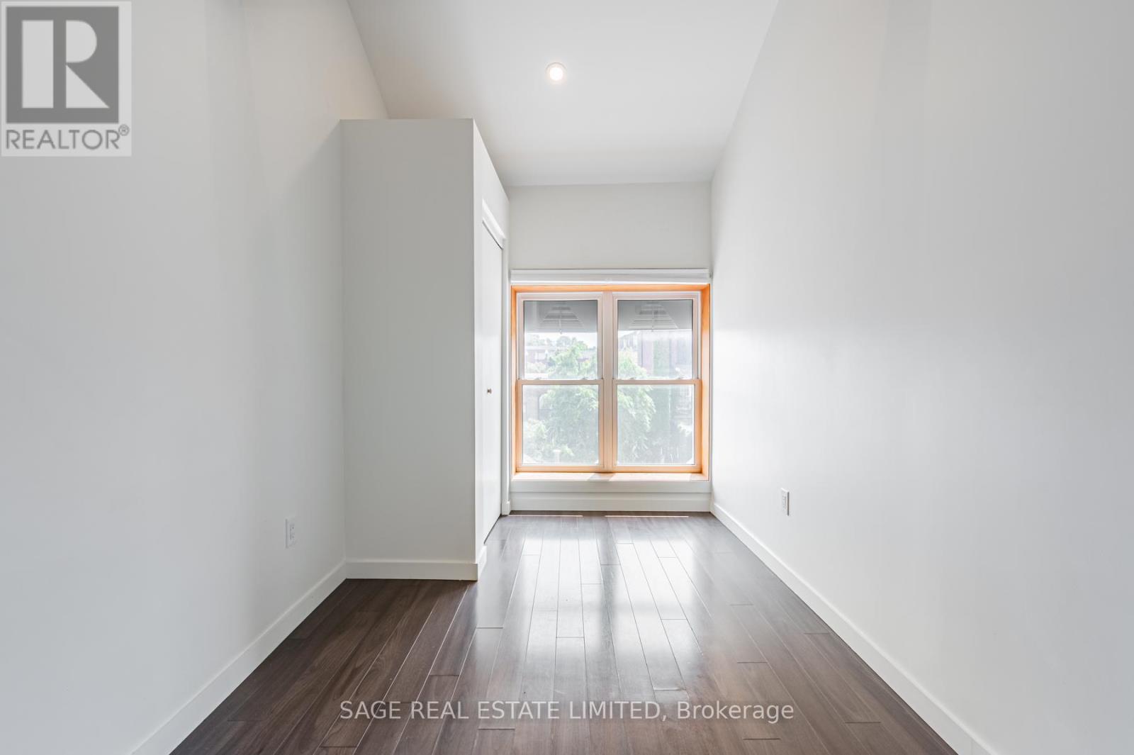 3 - 14 Cross Street, Hamilton, Ontario  L9H 2R4 - Photo 13 - X12940324