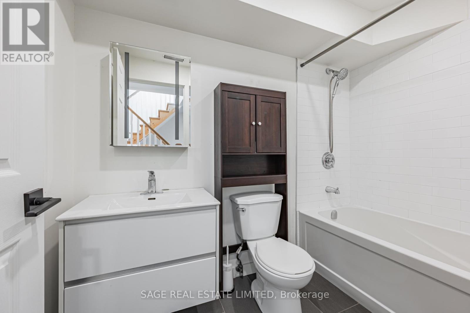 3 - 14 Cross Street, Hamilton, Ontario  L9H 2R4 - Photo 17 - X12940324