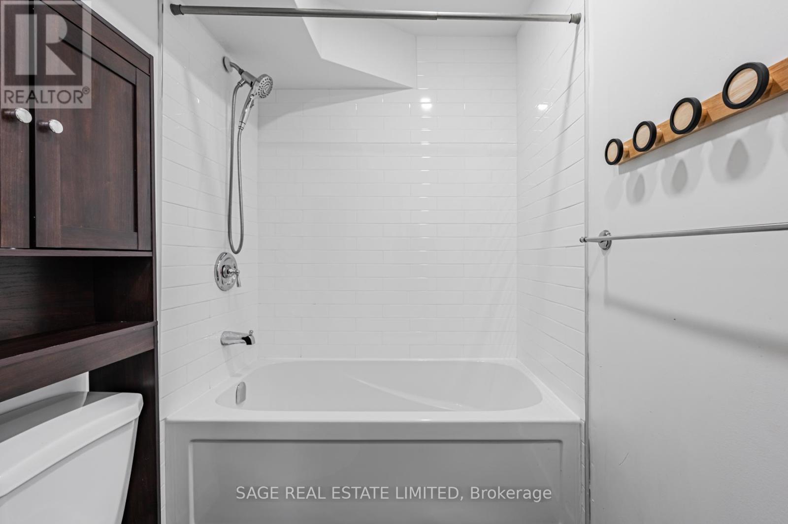 3 - 14 Cross Street, Hamilton, Ontario  L9H 2R4 - Photo 18 - X12940324