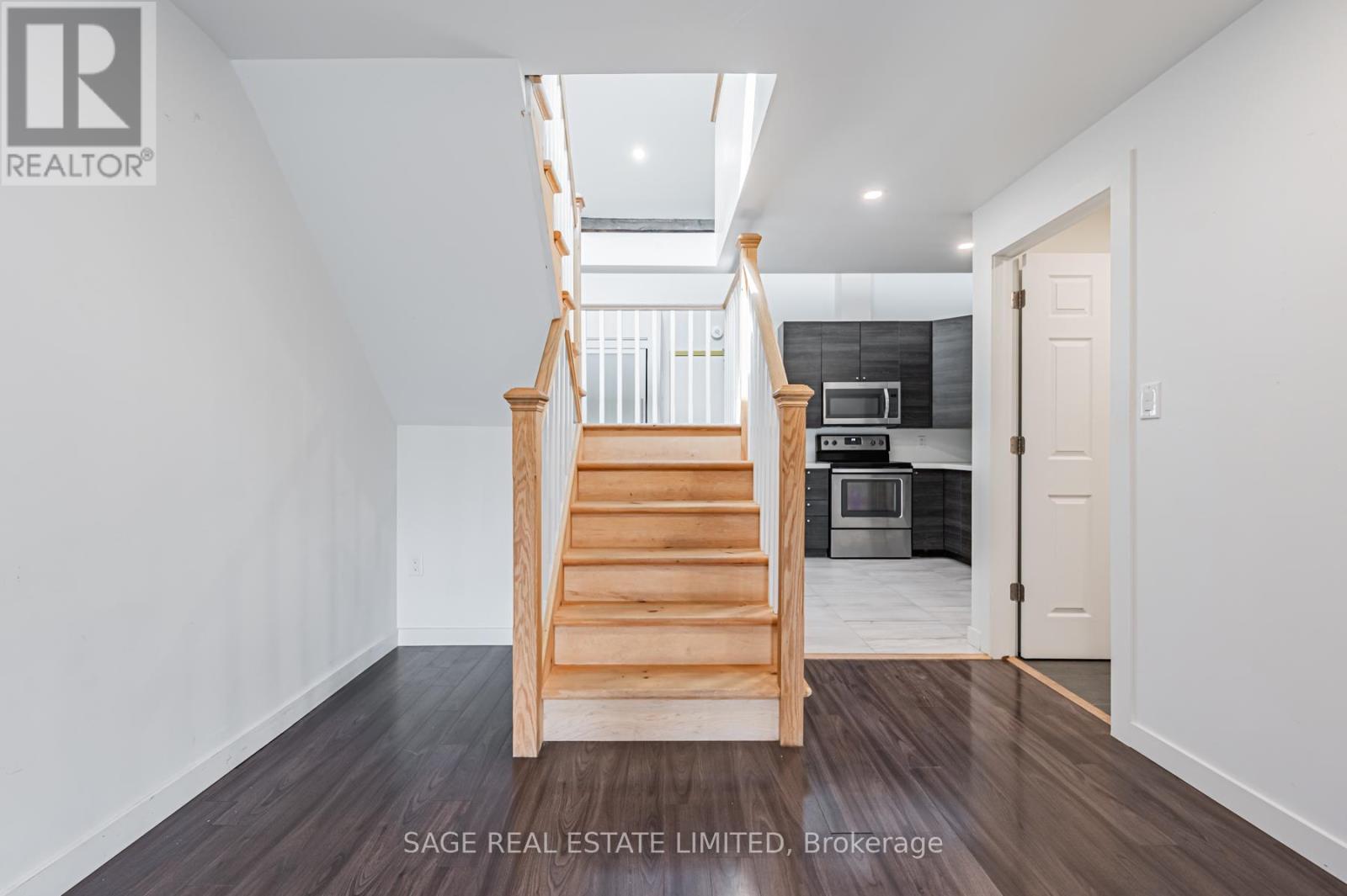 3 - 14 Cross Street, Hamilton, Ontario  L9H 2R4 - Photo 19 - X12940324