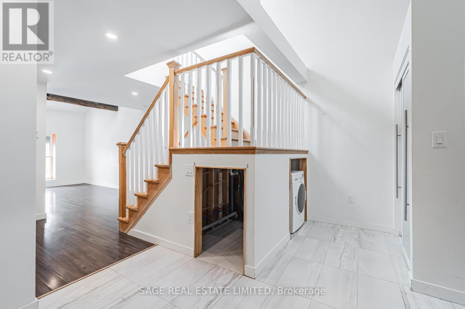 3 - 14 Cross Street, Hamilton, Ontario  L9H 2R4 - Photo 6 - X12940324