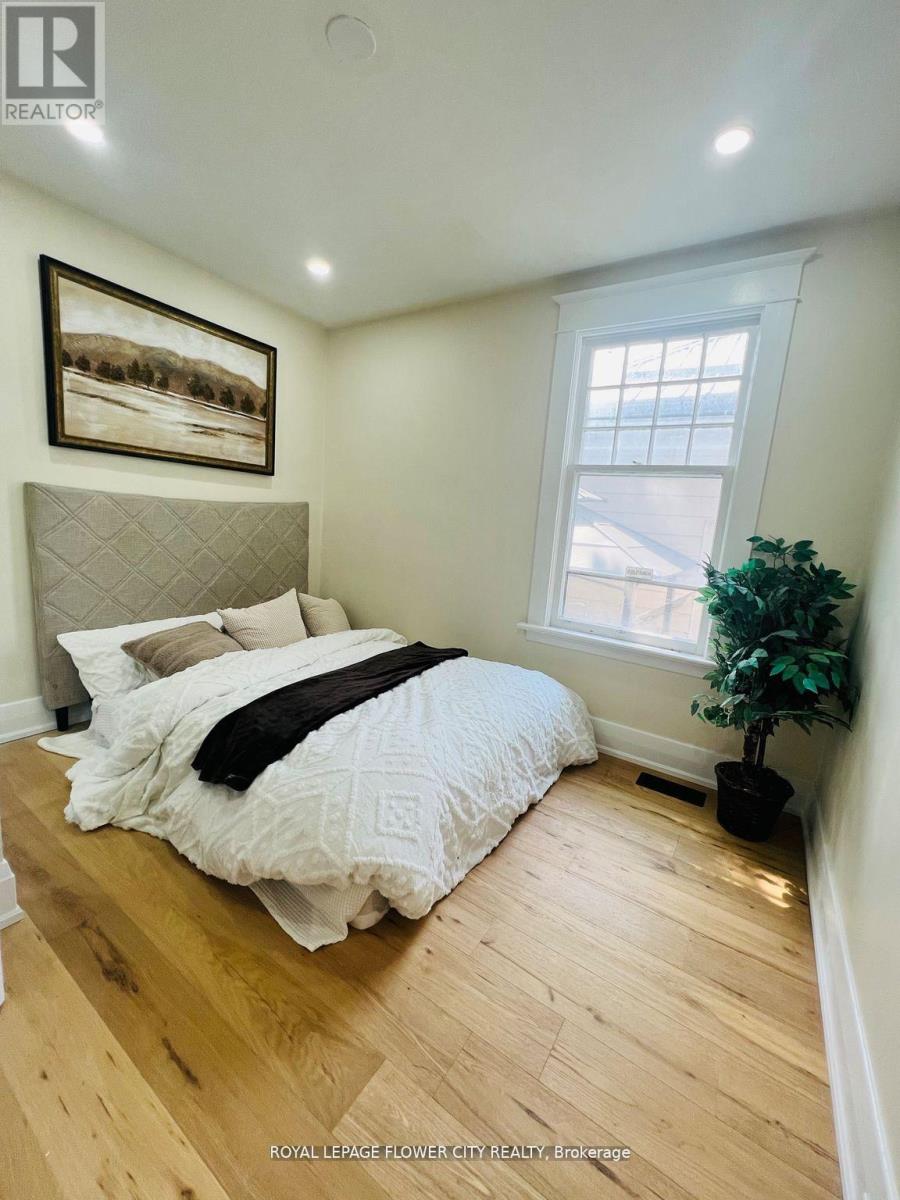 346 Wharncliffe Road, London South, Ontario  N6J 2L8 - Photo 11 - X12940374