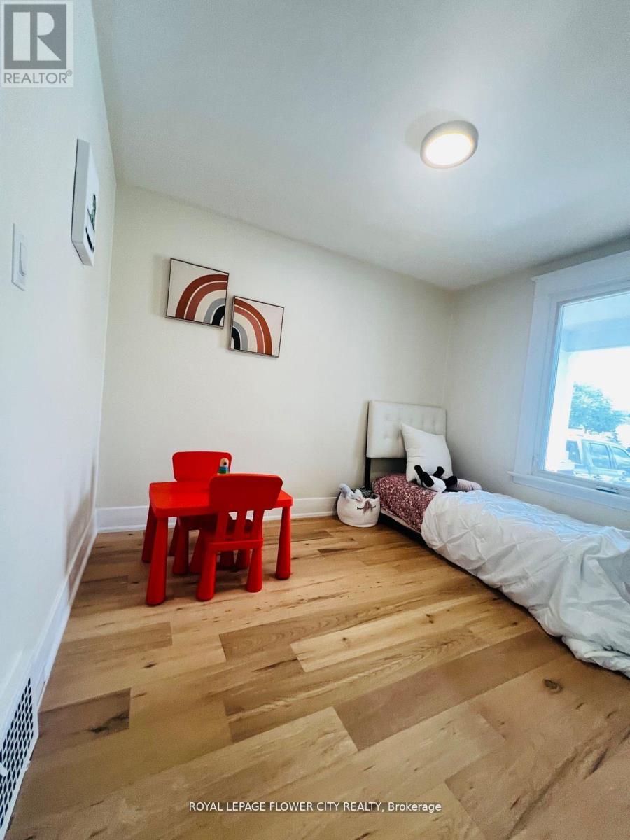 346 Wharncliffe Road, London South, Ontario  N6J 2L8 - Photo 17 - X12940374