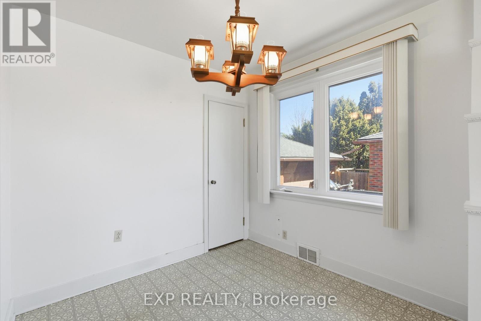 5893 Carman Street, Niagara Falls, Ontario  L2J 1S2 - Photo 12 - X12940386