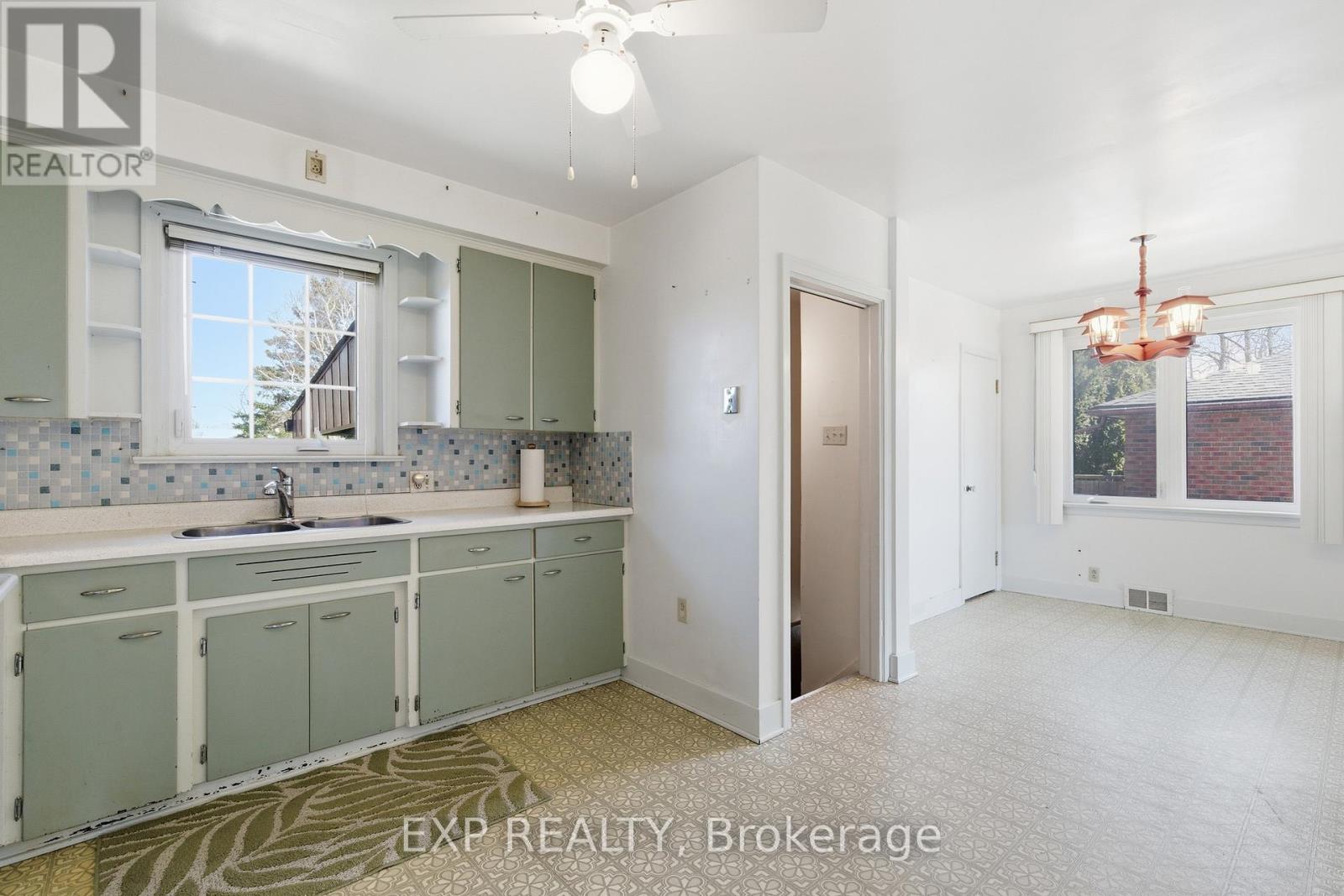 5893 Carman Street, Niagara Falls, Ontario  L2J 1S2 - Photo 16 - X12940386