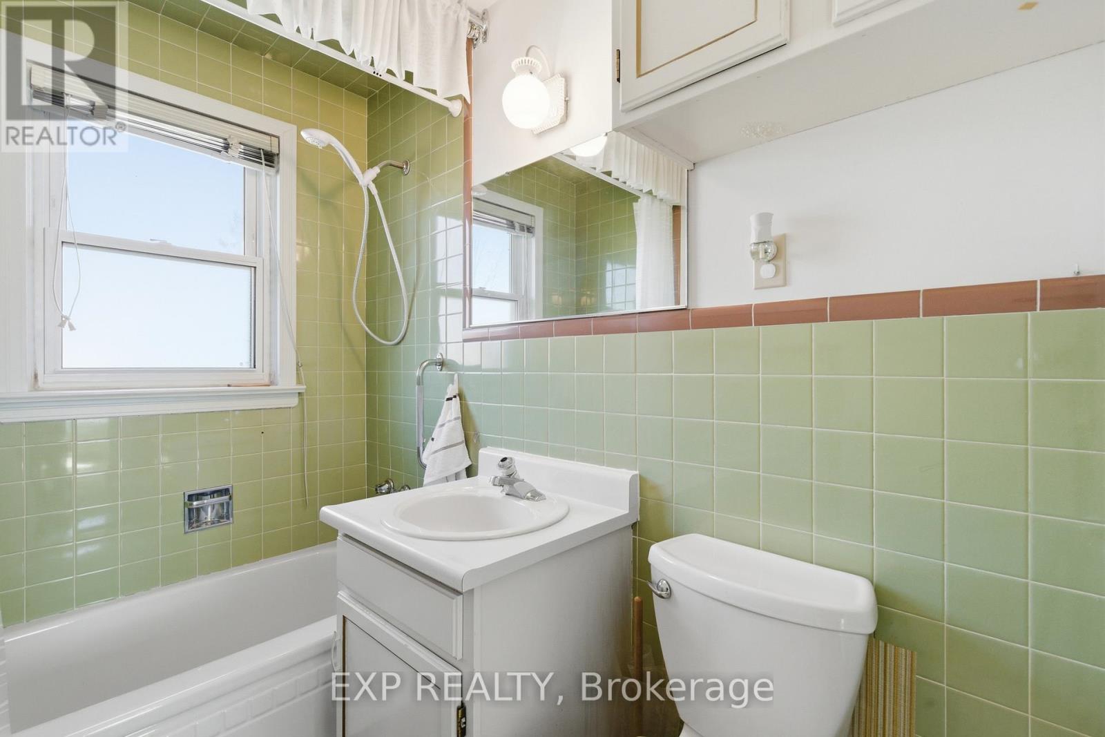 5893 Carman Street, Niagara Falls, Ontario  L2J 1S2 - Photo 24 - X12940386