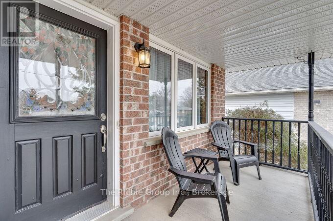 624 Cedar Street W, Shelburne, Ontario  L9V 2W6 - Photo 3 - X12940404