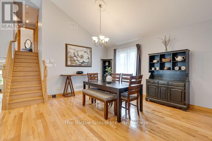624 Cedar Street W, Shelburne, Ontario  L9V 2W6 - Photo 6 - X12940404