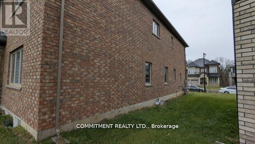 32 Stauffer Road, Brantford, Ontario  M6A 1N3 - Photo 3 - X12940416