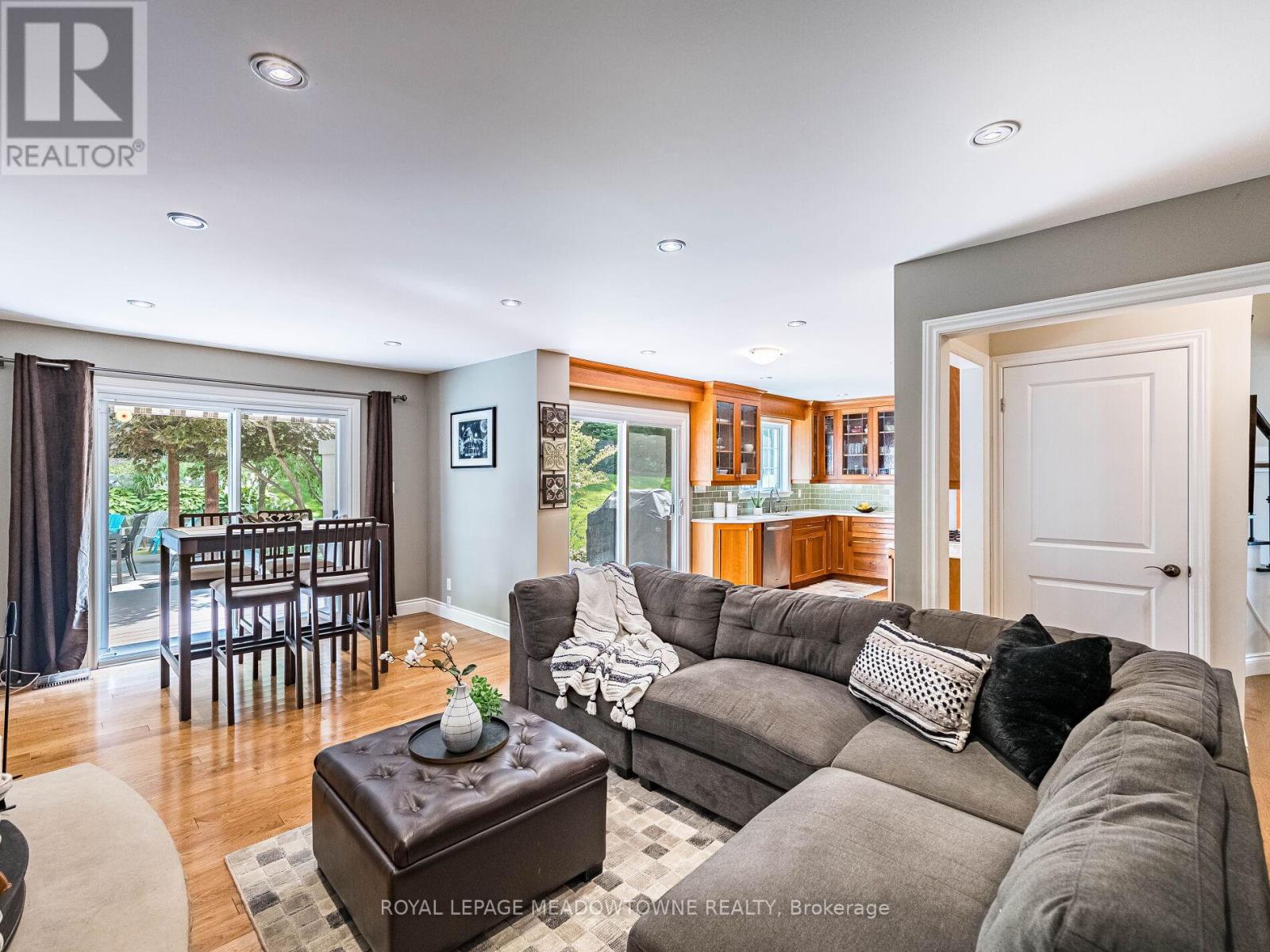 40 Hilltop Drive, Caledon, Ontario  L7C 1H6 - Photo 12 - W12784108