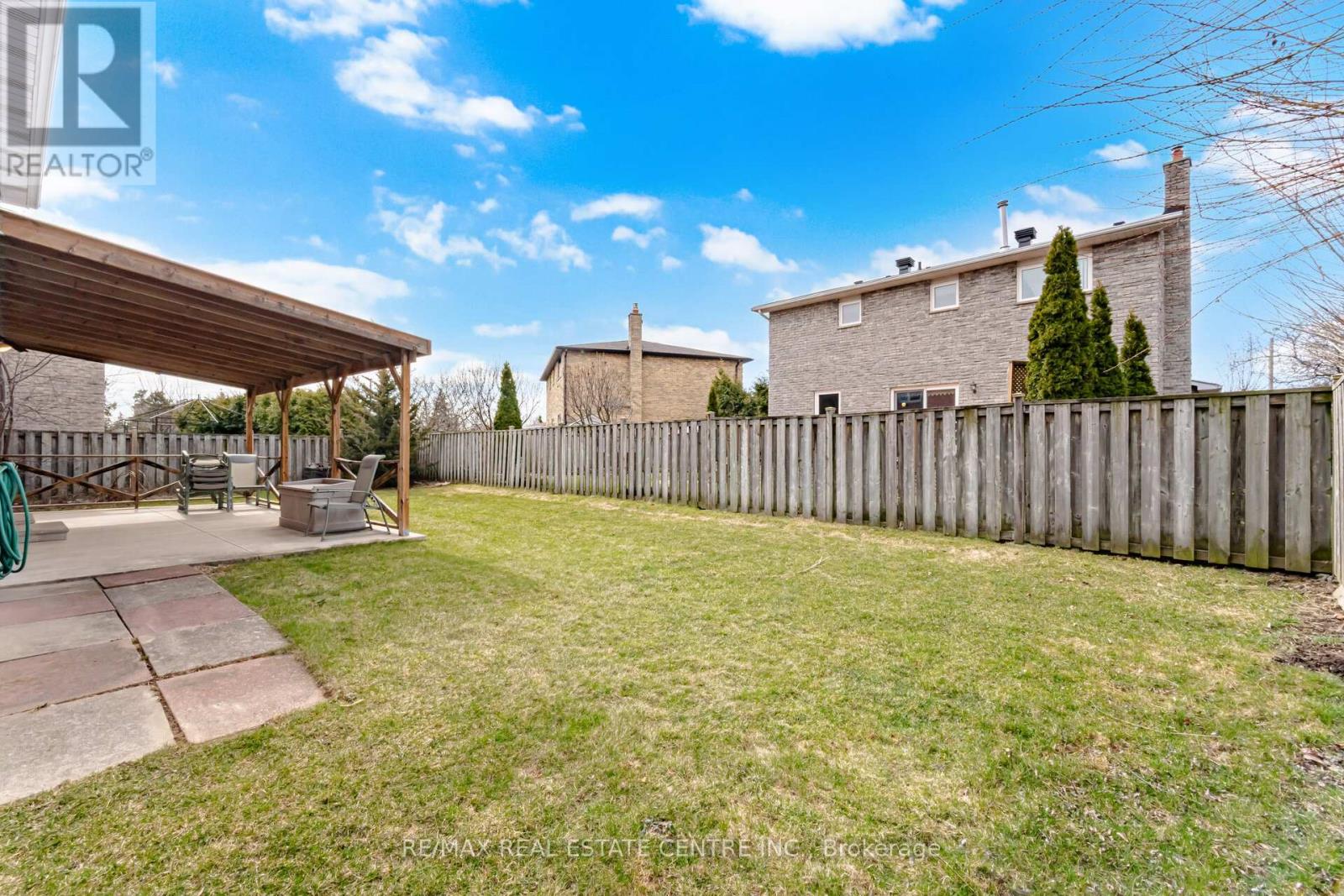 4028 Sasha Court, Mississauga, Ontario  L4W 3K9 - Photo 47 - W12938354