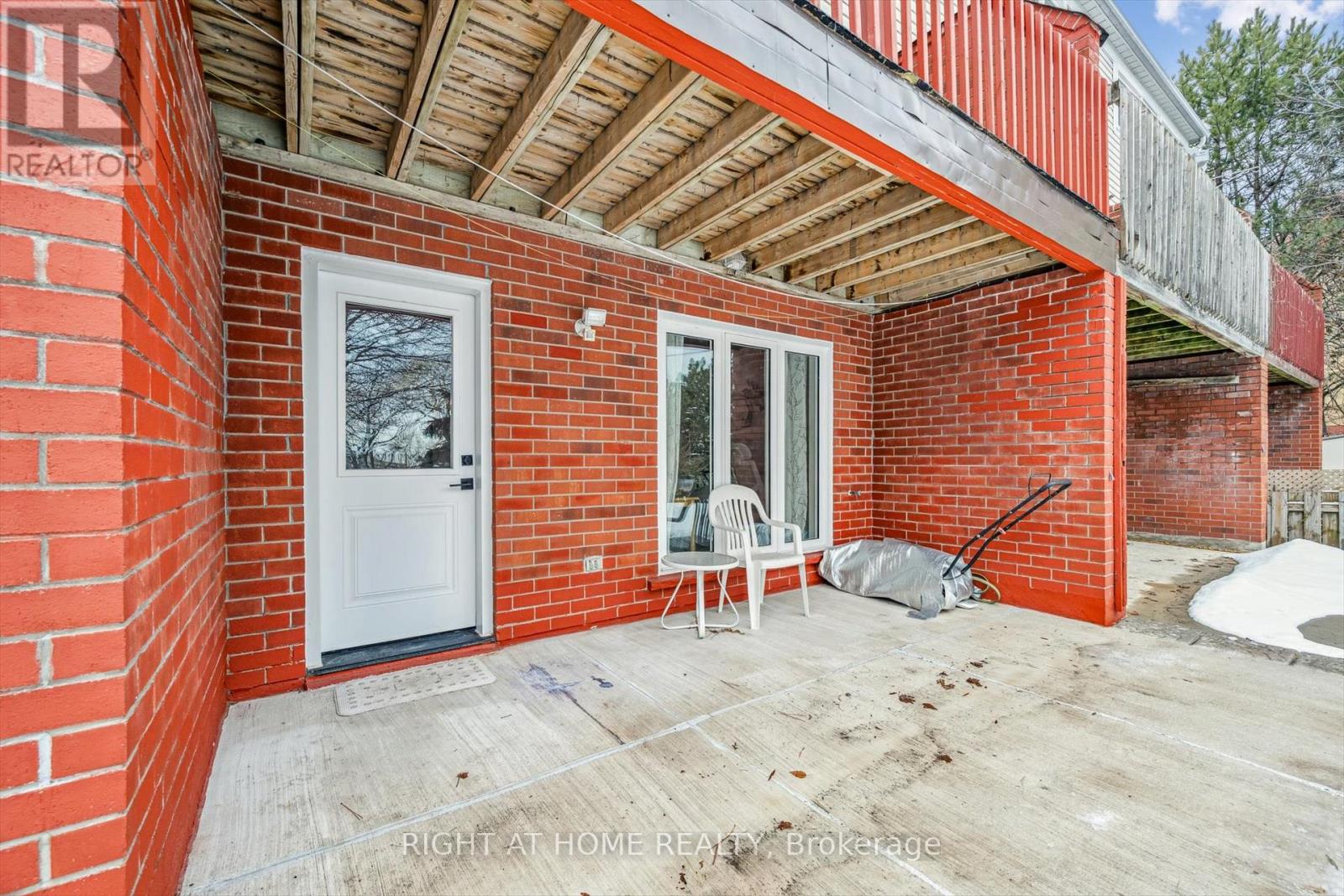 1070 Queens Avenue, Oakville, Ontario  L6H 2B5 - Photo 37 - W12819846