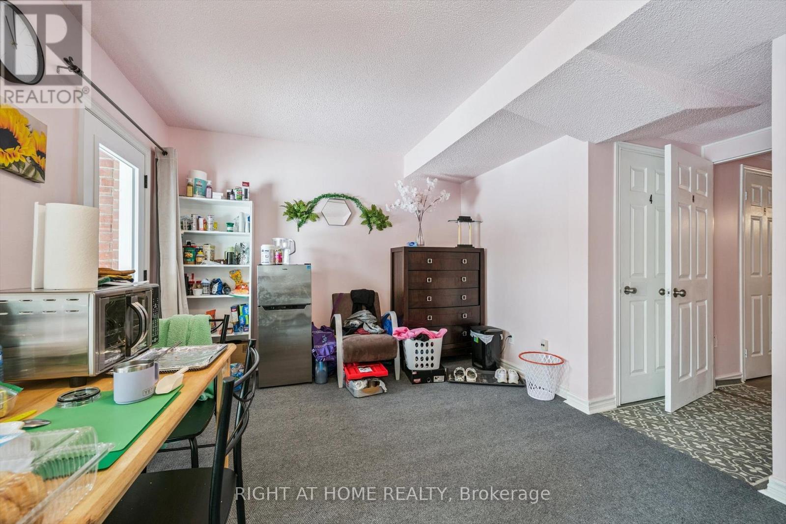 1070 Queens Avenue, Oakville, Ontario  L6H 2B5 - Photo 33 - W12819846